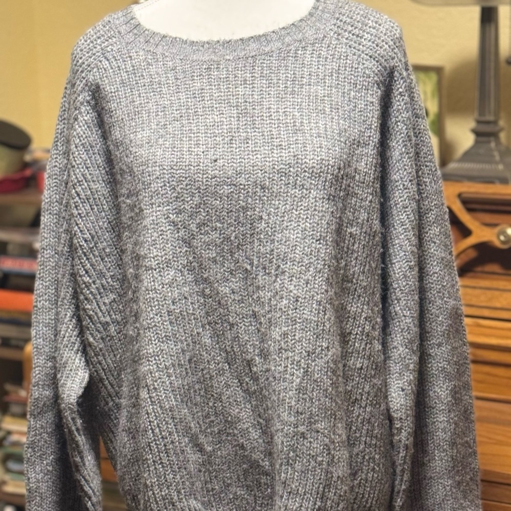 Old Navy Heathered Gray Women's Sweater